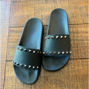 Valentino Slides